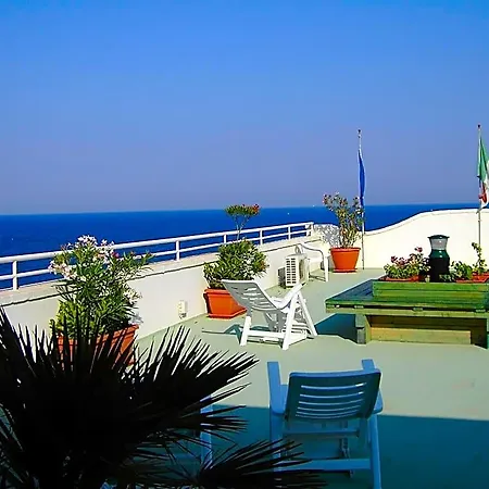Il Vascello 3*